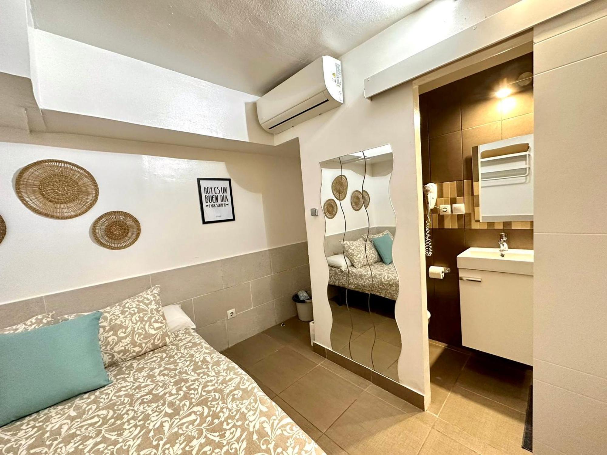 Nice Apartment In Barcelona By Perita Next Metro St T1 Exterior foto